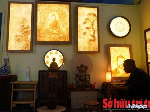 Giấy dừa Đà Nẵng ‘đãi vàng’ từ rác: Làm gì khi bị ăn cắp mẫu quá nhiều?