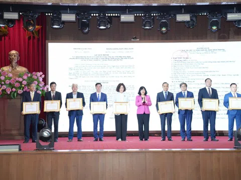 MobiFone đạt thành tích xuất sắc về ứng dụng chuyển đổi số cho Thủ đô Hà Nội