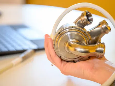 Trái tim nhân tạo giúp bệnh nhân sống sót kỳ diệu