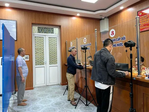 Hà Nội tạo mã QR công cộng giải đáp thắc mắc về cấp đổi giấy phép lái xe