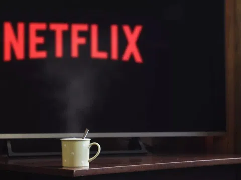 Chia sẻ tài khoản Netflix tại Anh là vi phạm dân sự, hình sự