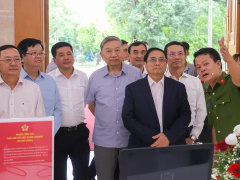 Thủ tướng: Mục đích cuối cùng của chuyển đổi số là phục vụ con người