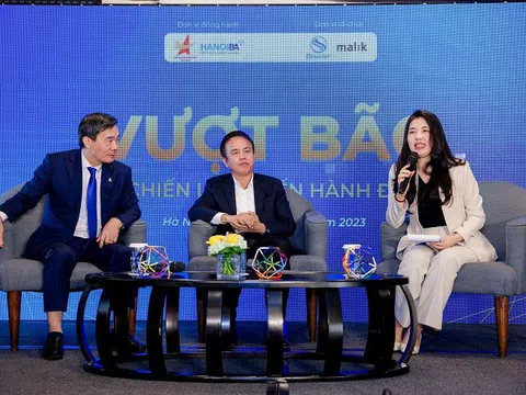 "Vượt bão" bằng chiến lược ‘kiểu mới’