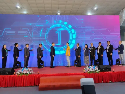 Khoảng 10.000 lượt khách đến tham quan Triển lãm IEAE