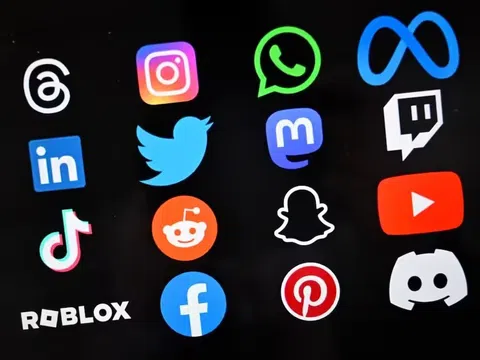 Lý do Úc cấm người dưới 16 tuổi sử dụng mạng xã hội