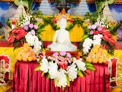 Việt Nam tái khởi công chế tác bảo tượng Phật Thích Ca Mâu Ni bằng ngọc lớn nhất Thế giới