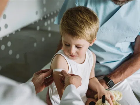 Những điều cha mẹ cần biết về vaccine Pfizer cho trẻ dưới 12 tuổi