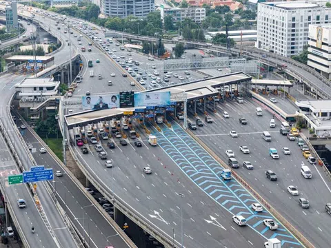 Thái Lan, cho phép tài xế băng qua trạm thu phí với tốc độ tối đa 120 km/giờ mà không cần giảm tốc.