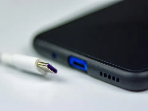 Châu Âu tán thành sử dụng bộ sạc đa năng cho mọi loại thiết bị điện tử