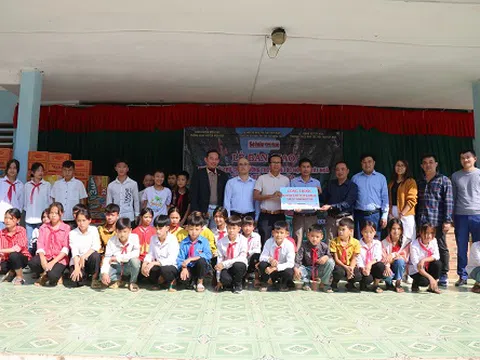 Sở hữu trí tuệ và Sáng tạo chắp cánh ước mơ mang con chữ về miền địa đầu Tổ Quốc