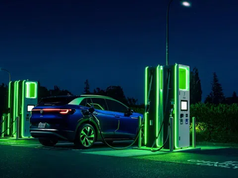 Chuyện gì xảy ra nếu nhiều ôtô cùng sạc xuyên đêm?